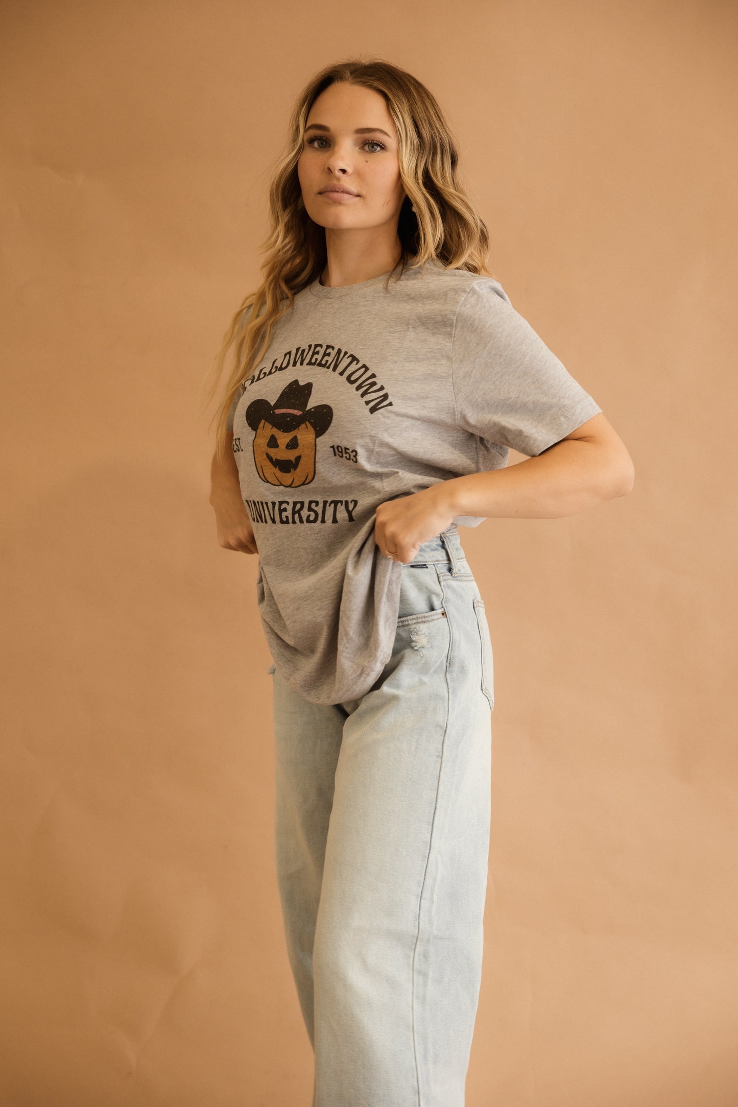 HALLOWEENTOWN UNI TEE - FINAL SALE