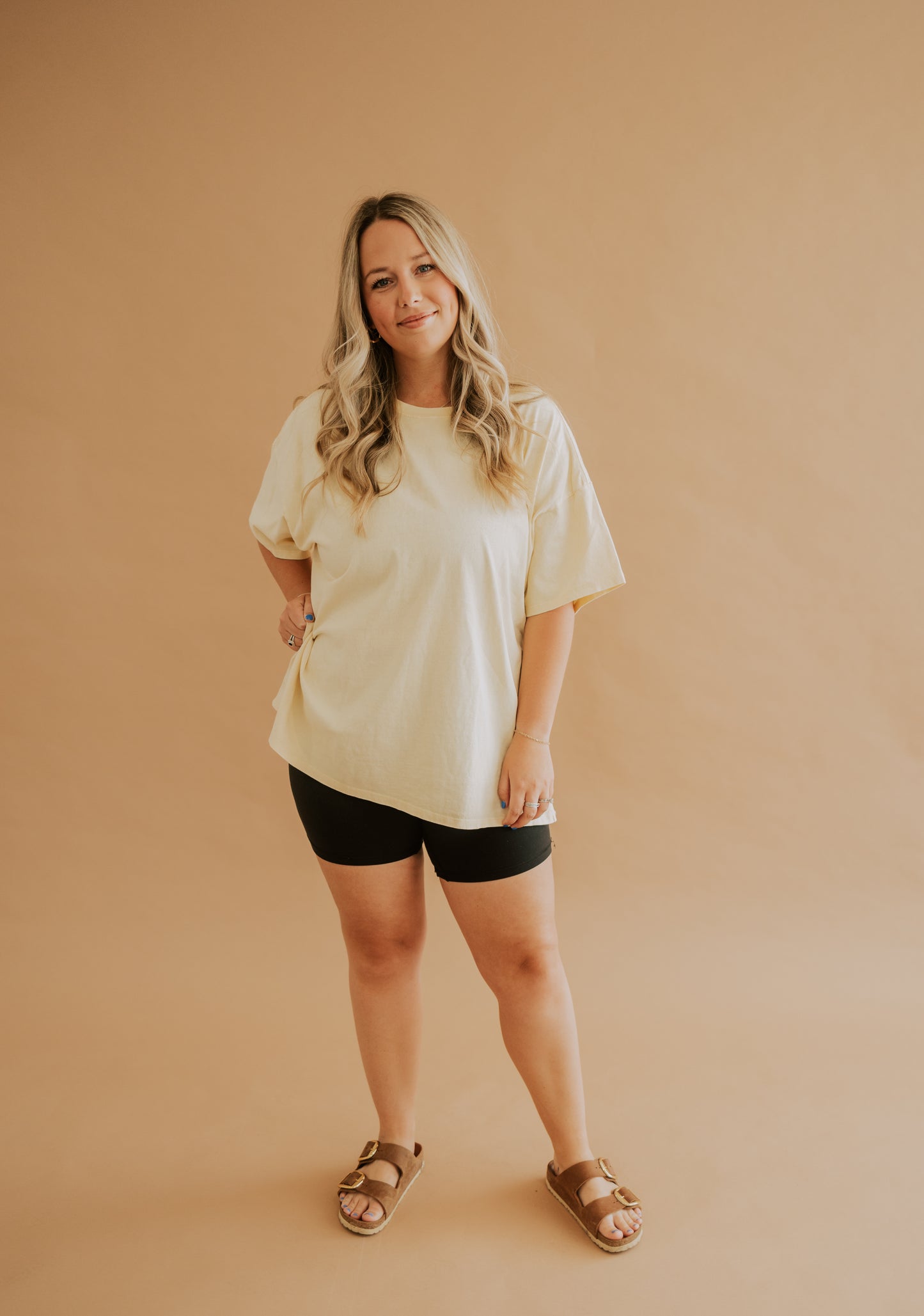 EVERYDAY TEE IN YELLOW