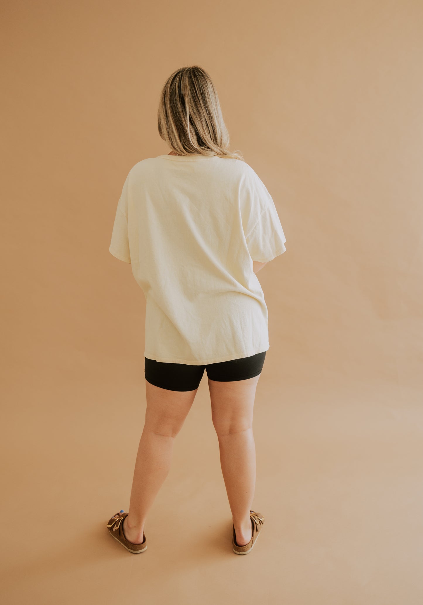 EVERYDAY TEE IN YELLOW