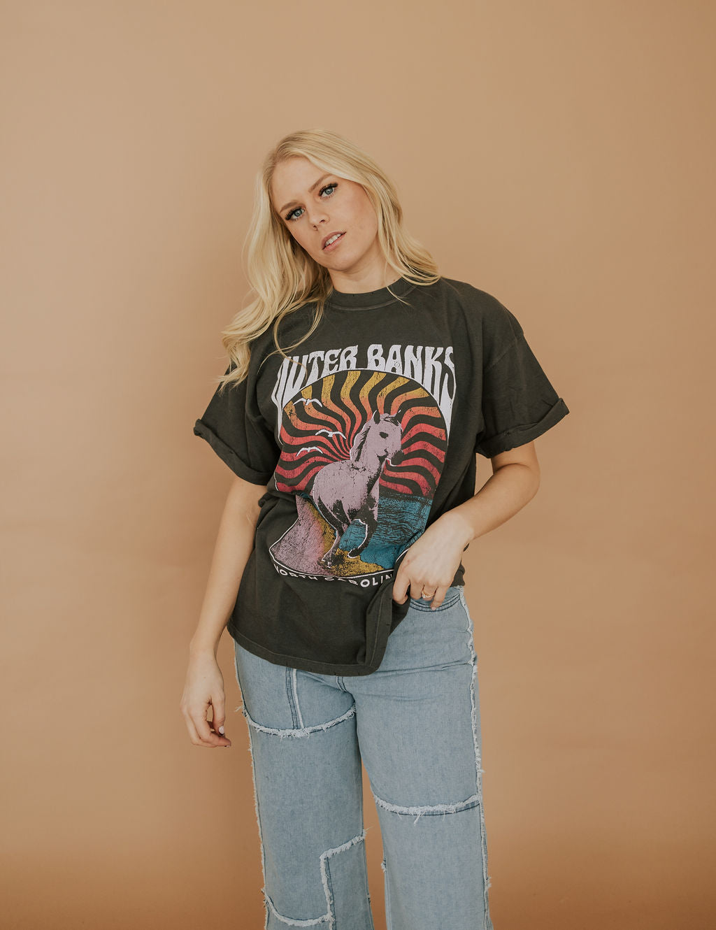 OUTER BANKS - GRAPHIC TEE