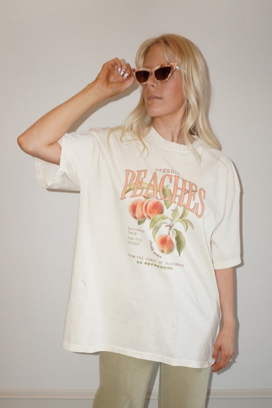 PEACHY KEEN - GRAPHIC TEE