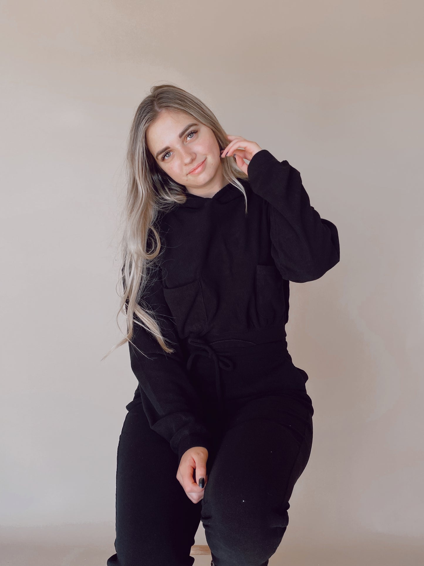 DEEP IN THE POCKET CROPPED - HOODIE