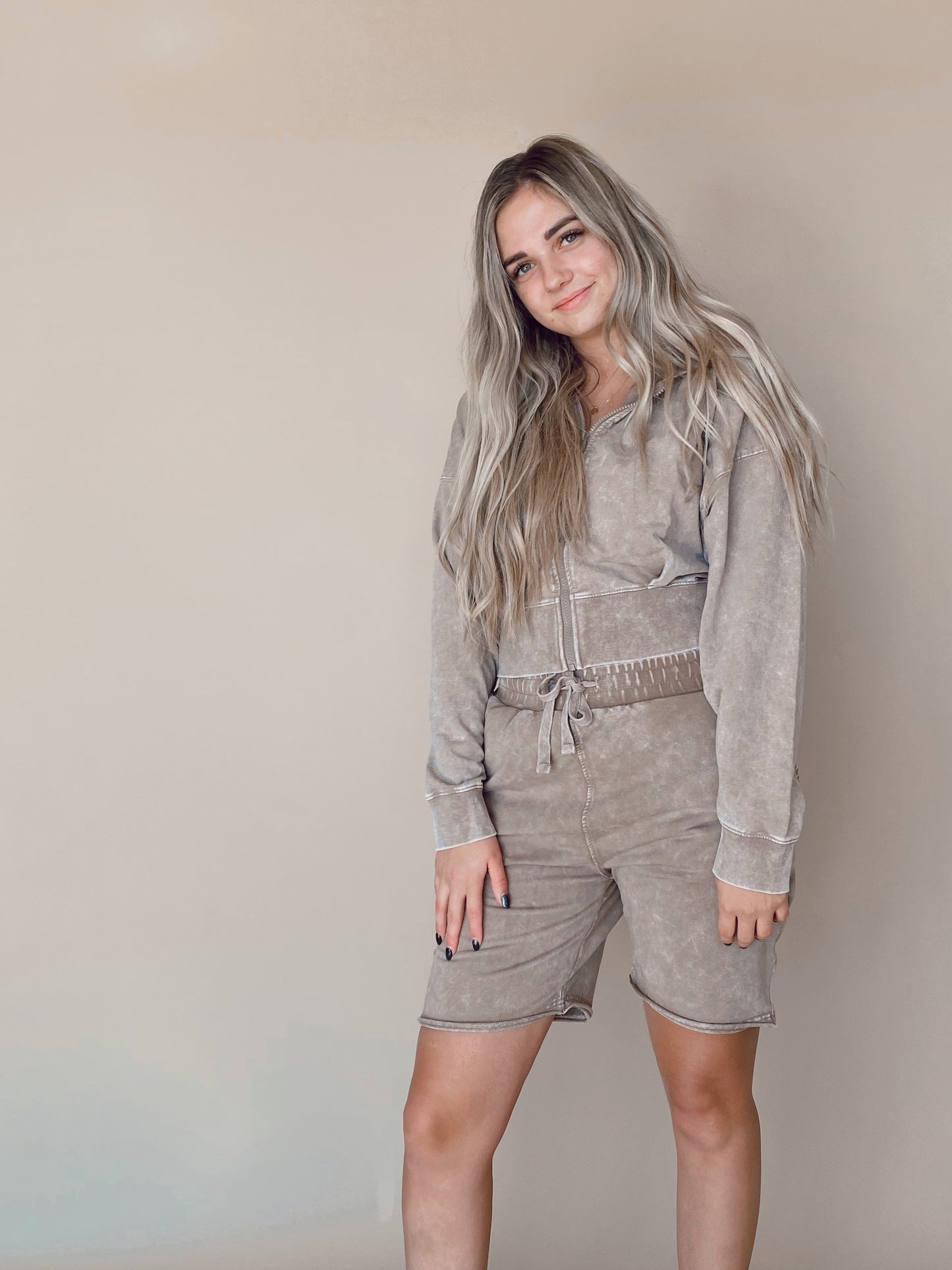 MARBLED BEIGE - SHORTS