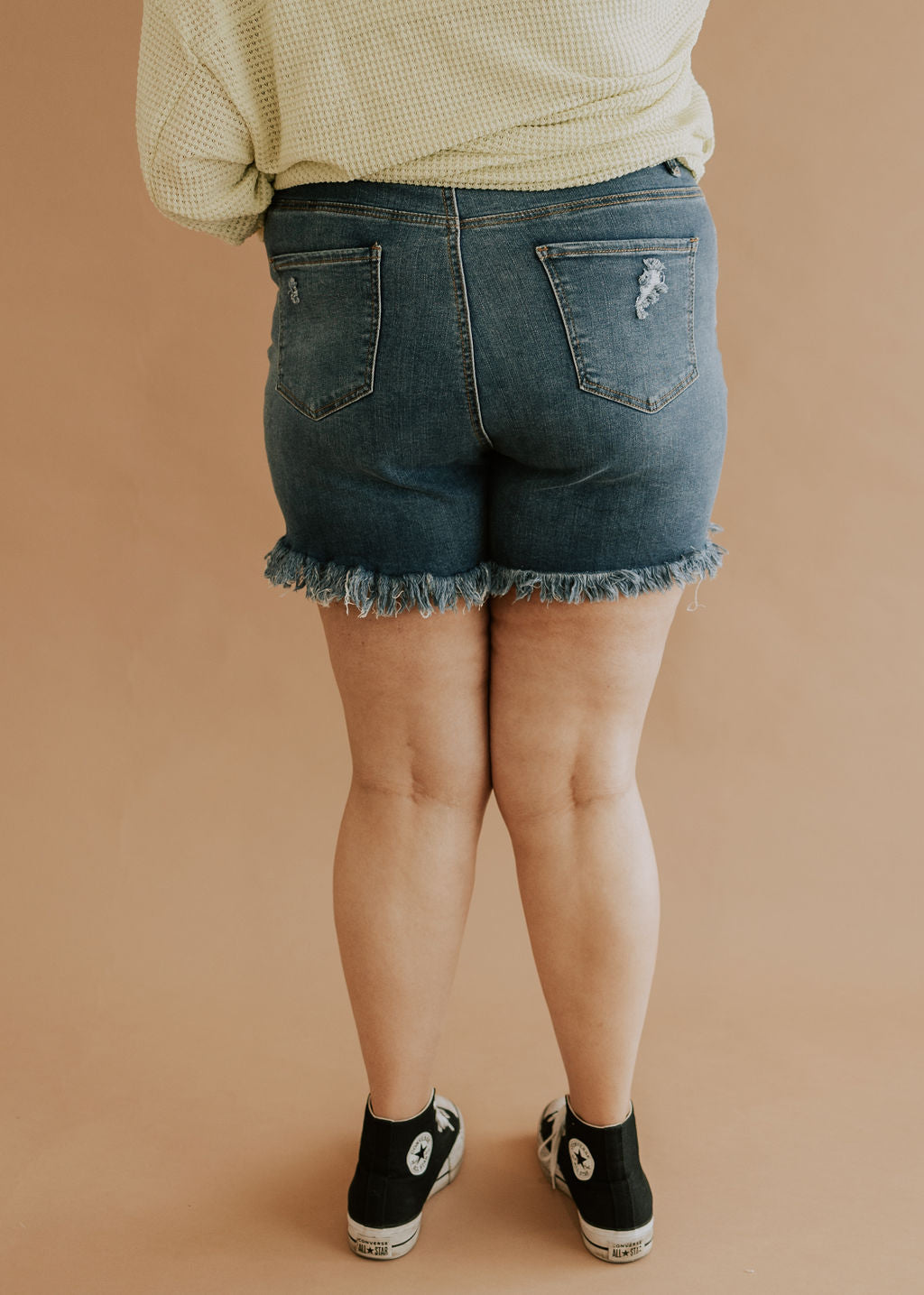 DISTRESSED DENIM - SHORTS