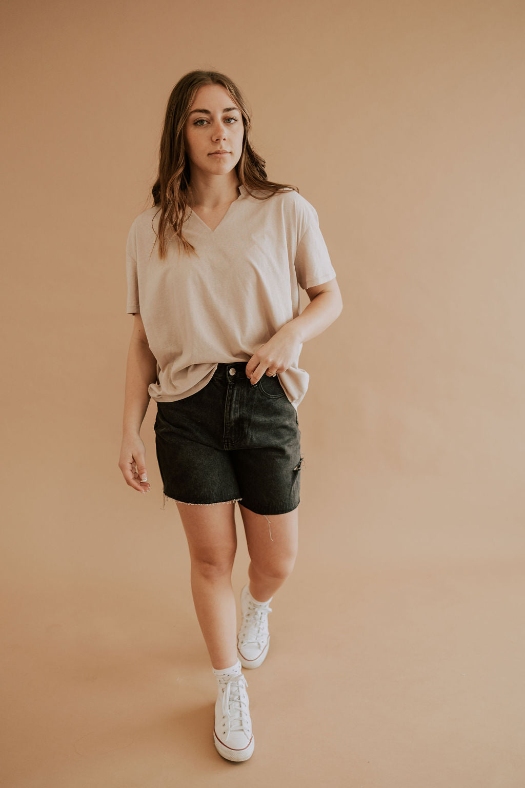 BASIC BEIGE - TEE
