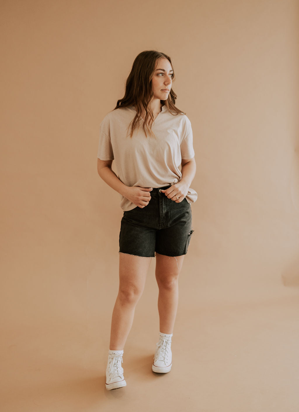 BASIC BEIGE - TEE