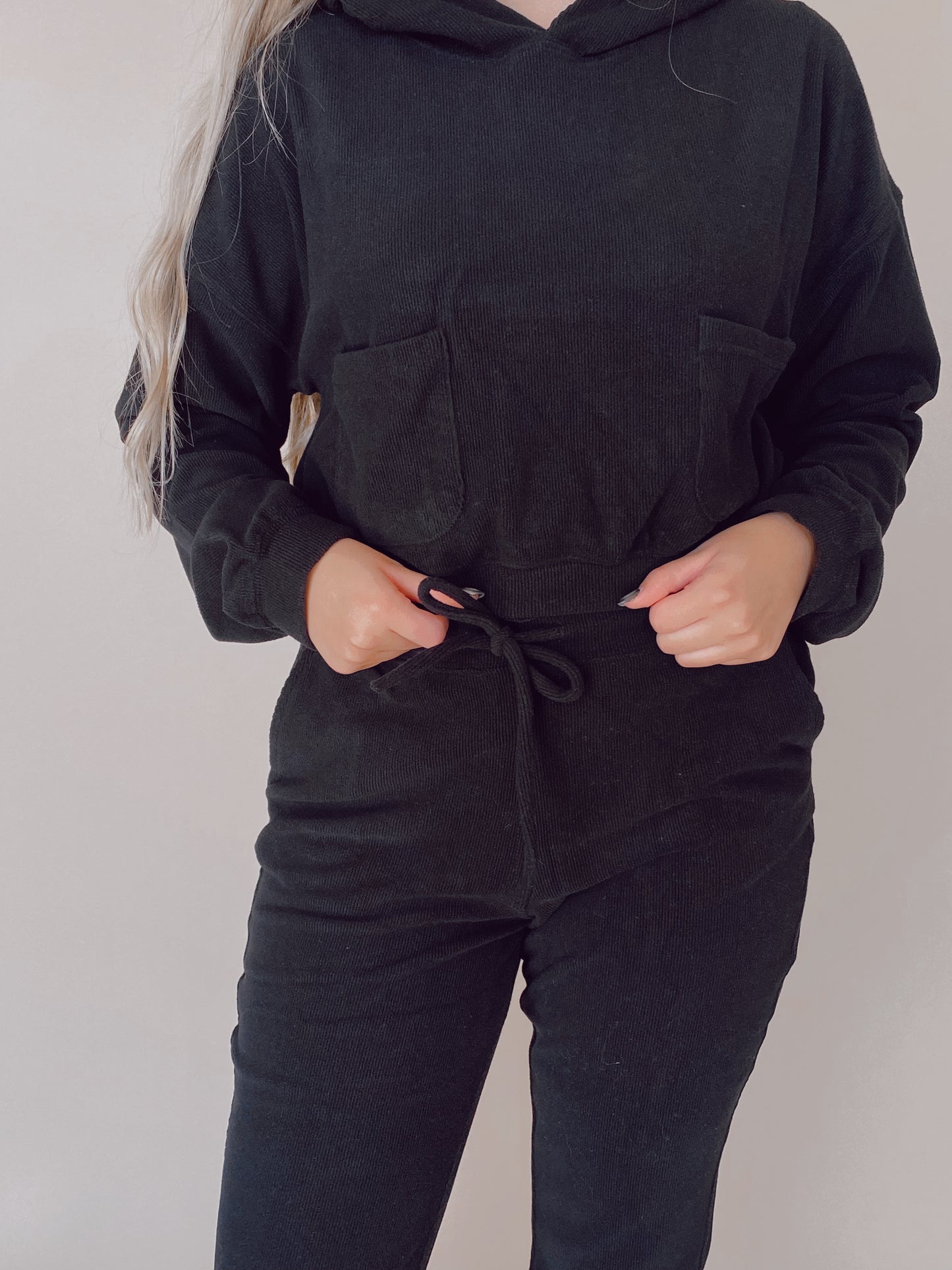DEEP IN THE POCKET CROPPED - HOODIE