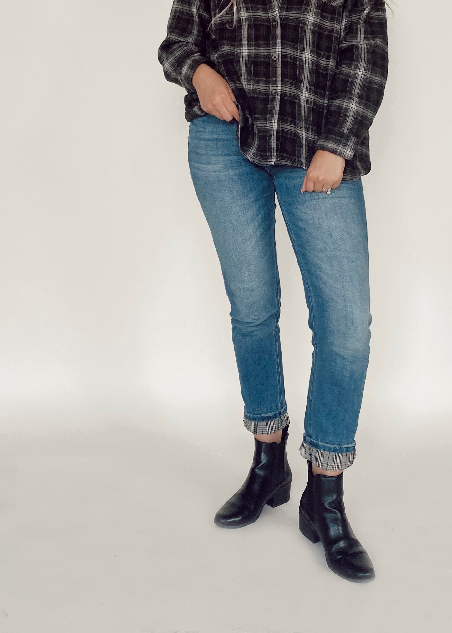 OFF THE CUFF - JEANS