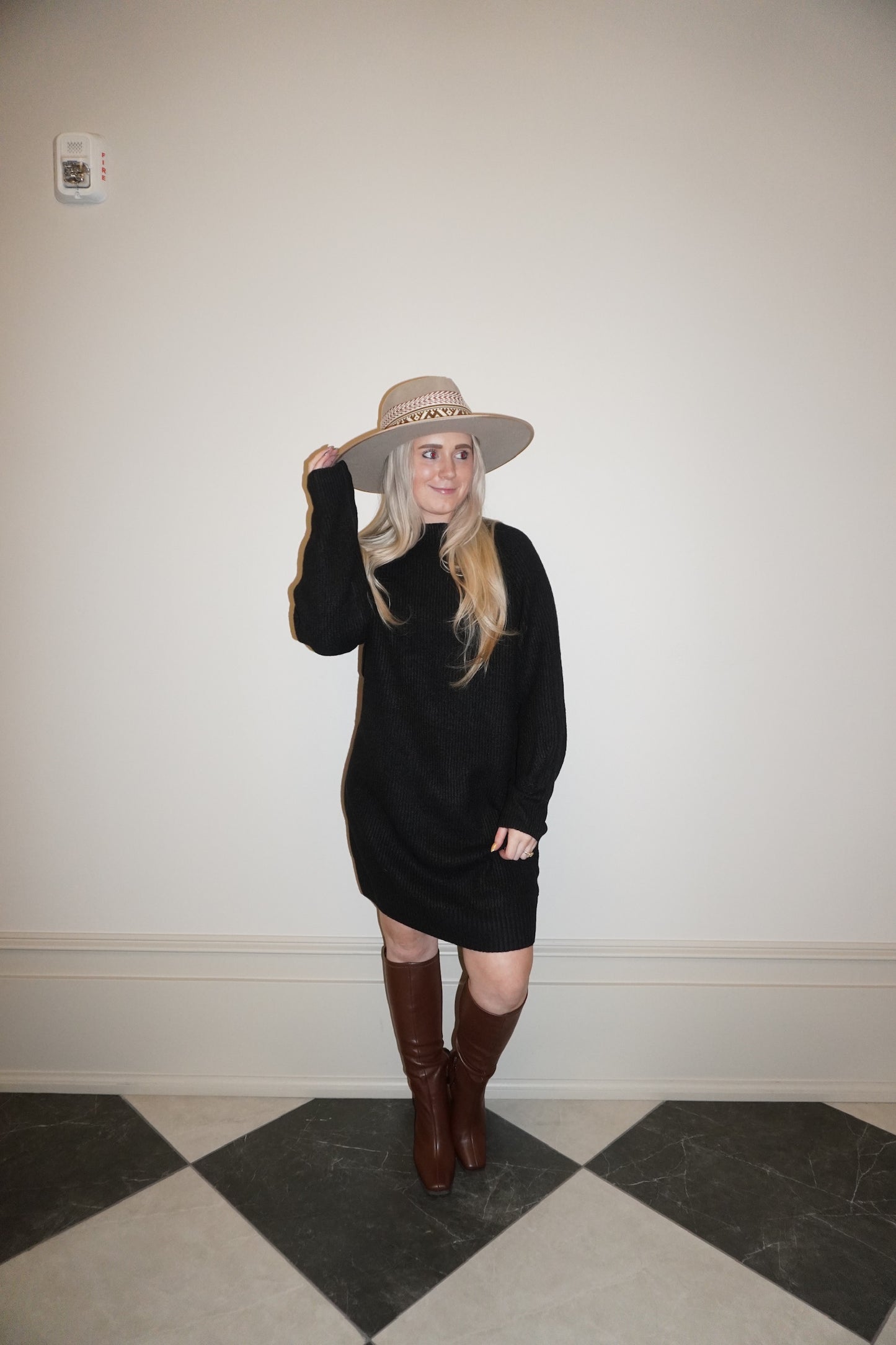 ESSENTIAL SWEATER - DRESS