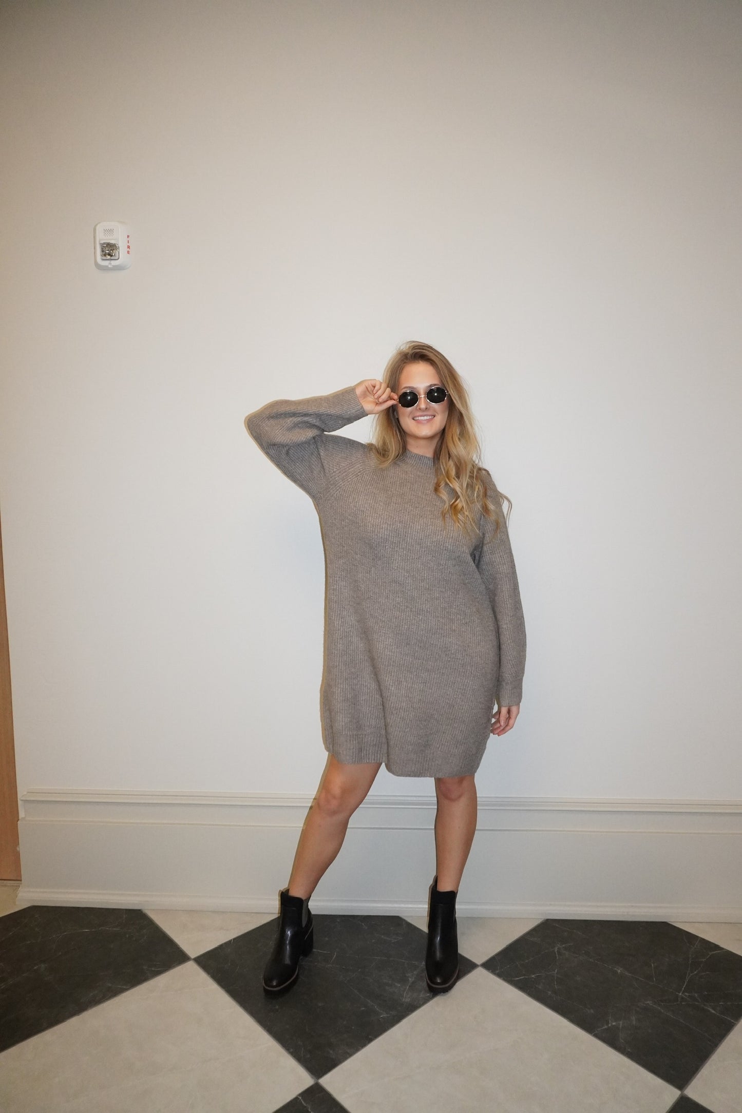 ESSENTIAL SWEATER - DRESS