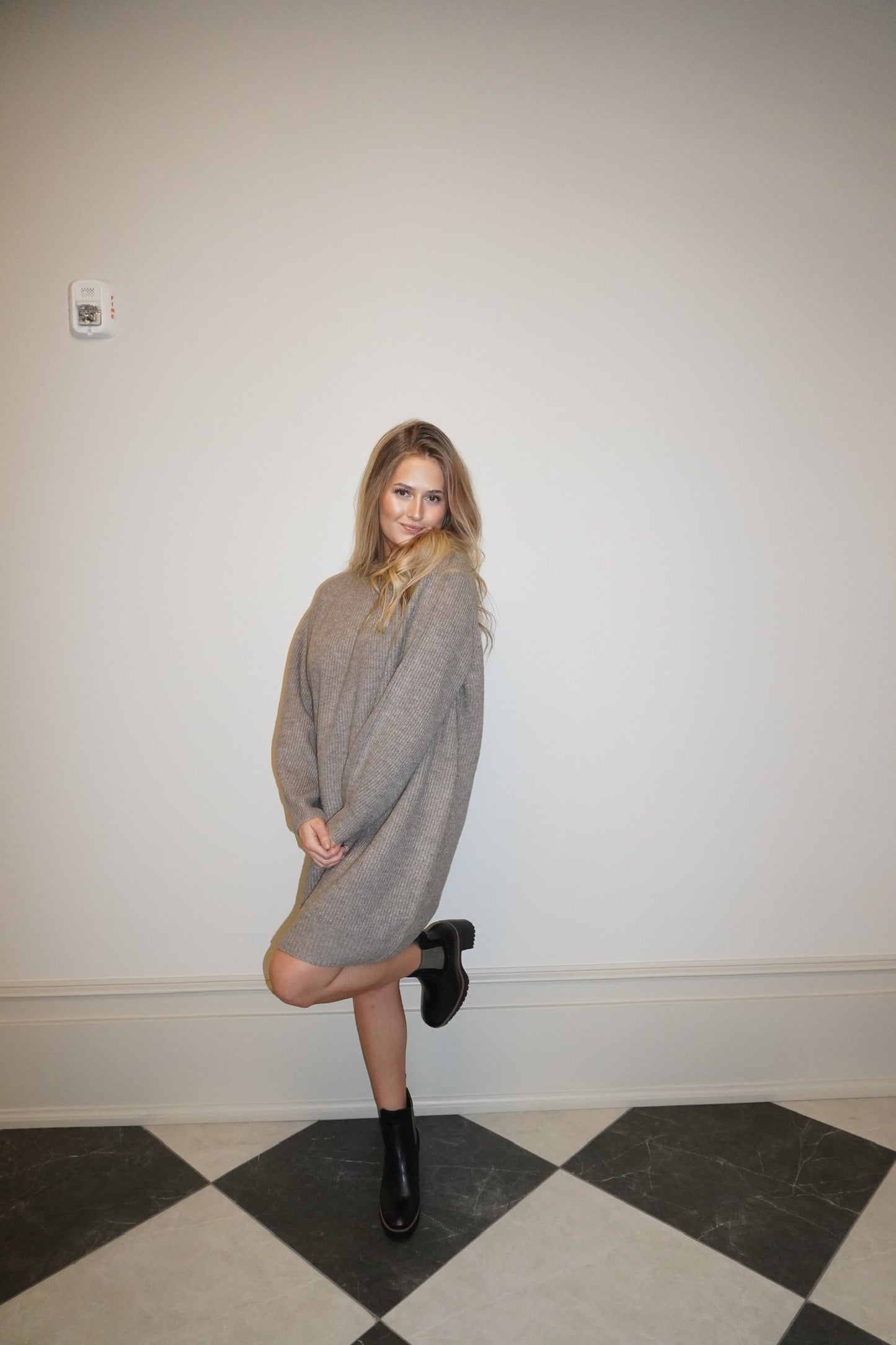 ESSENTIAL SWEATER - DRESS