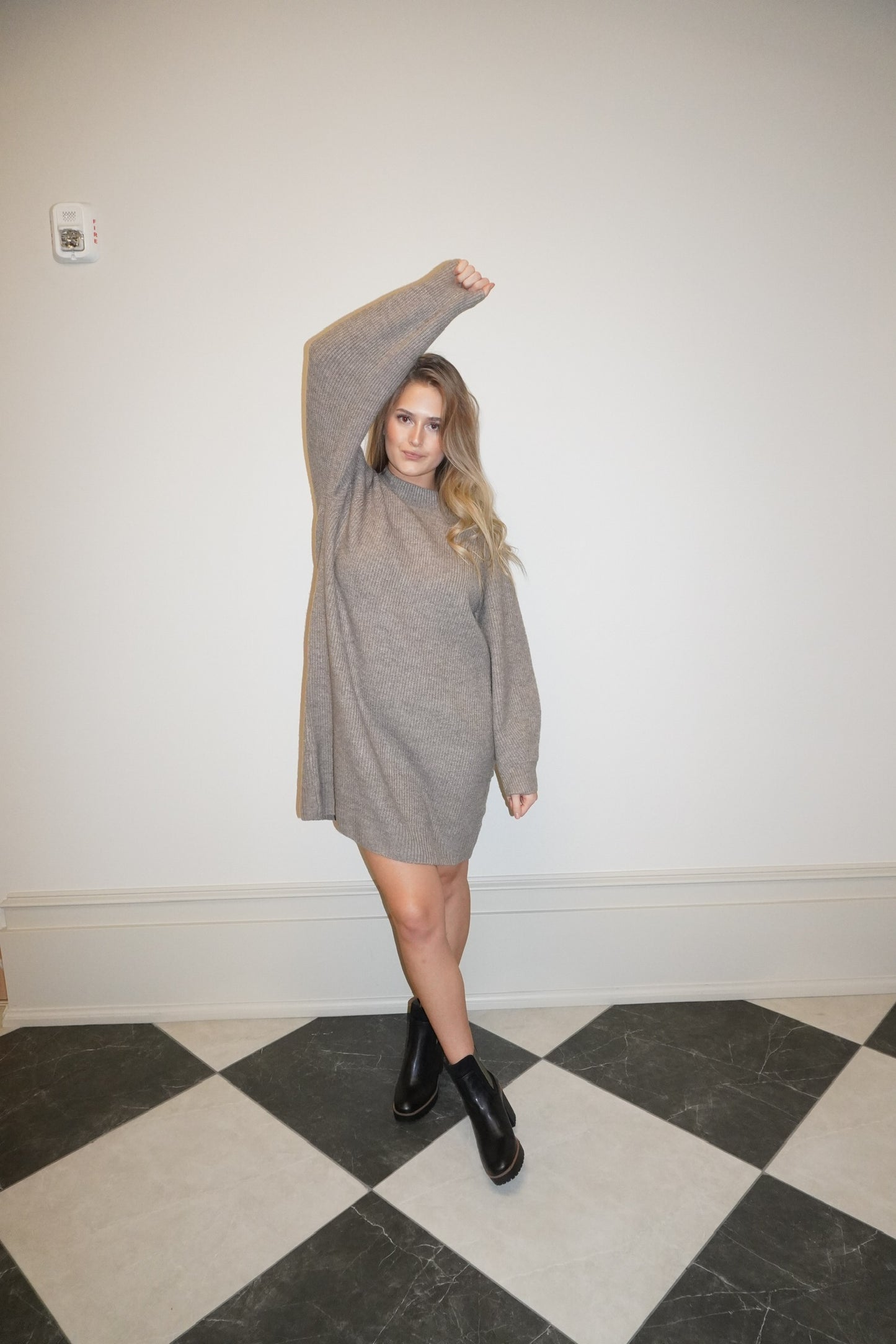 ESSENTIAL SWEATER - DRESS