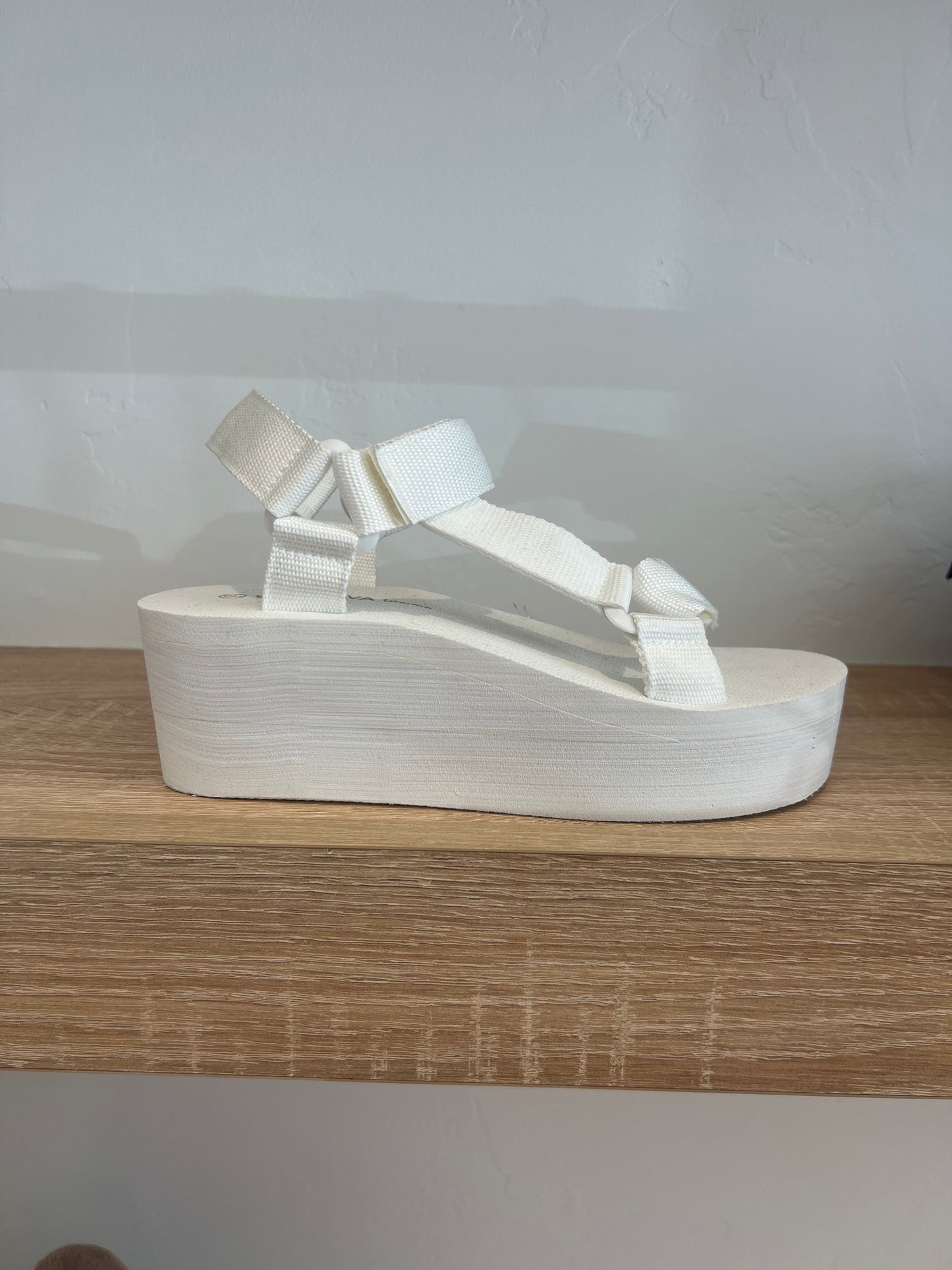 ISLA PLATFORM SANDALS - FINAL SALE