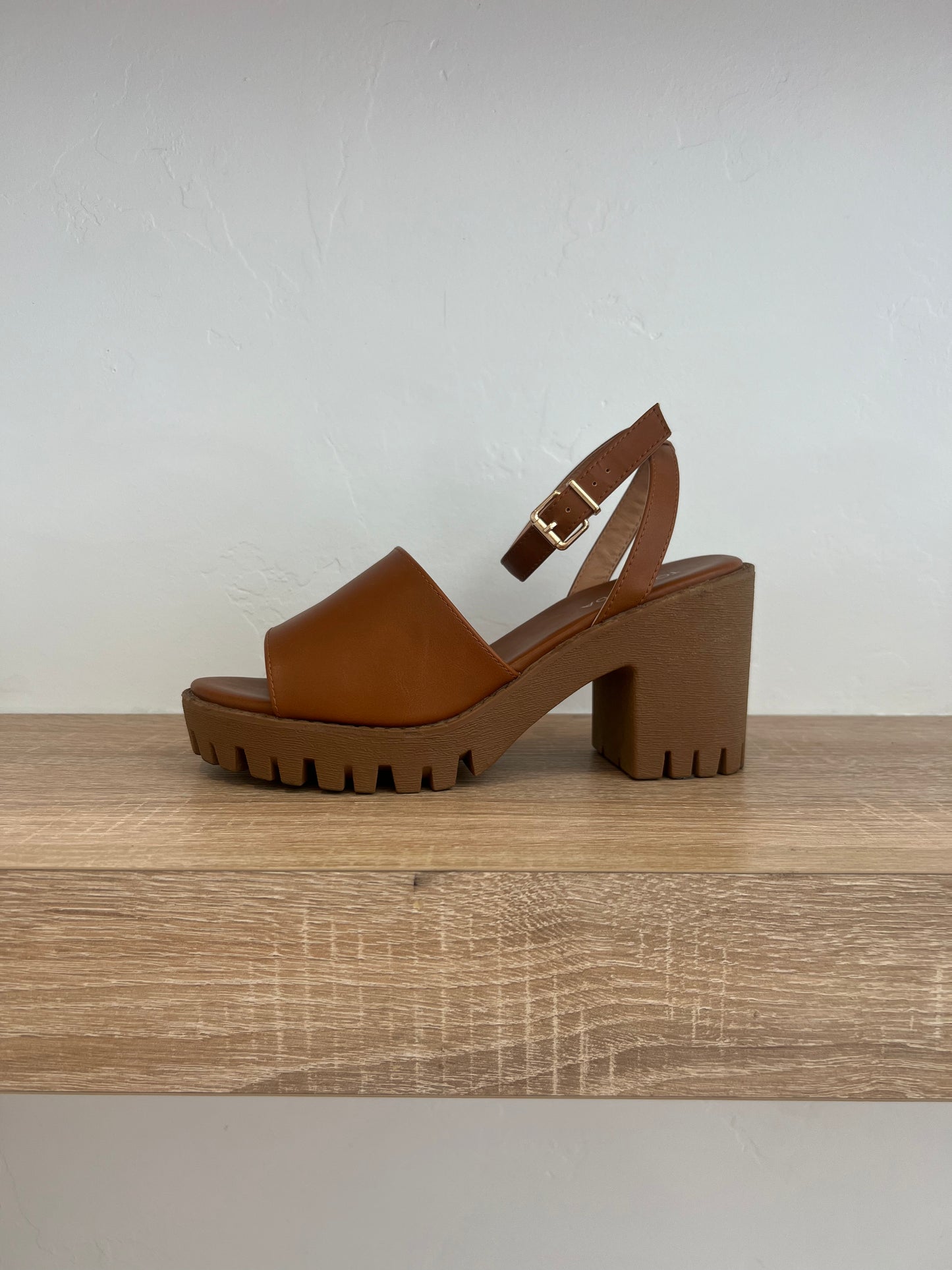 BROWN CHUNKY HEELS - FINAL SALE